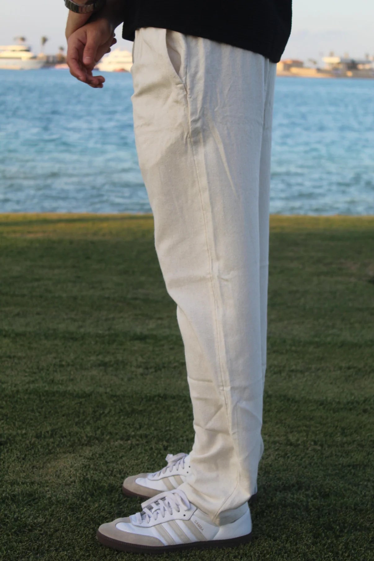 Linen pants in beige