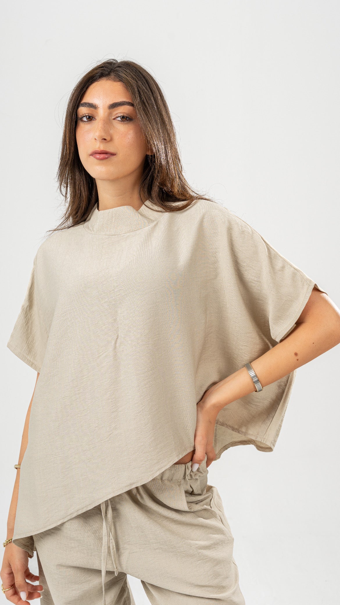 Asymmetrical set