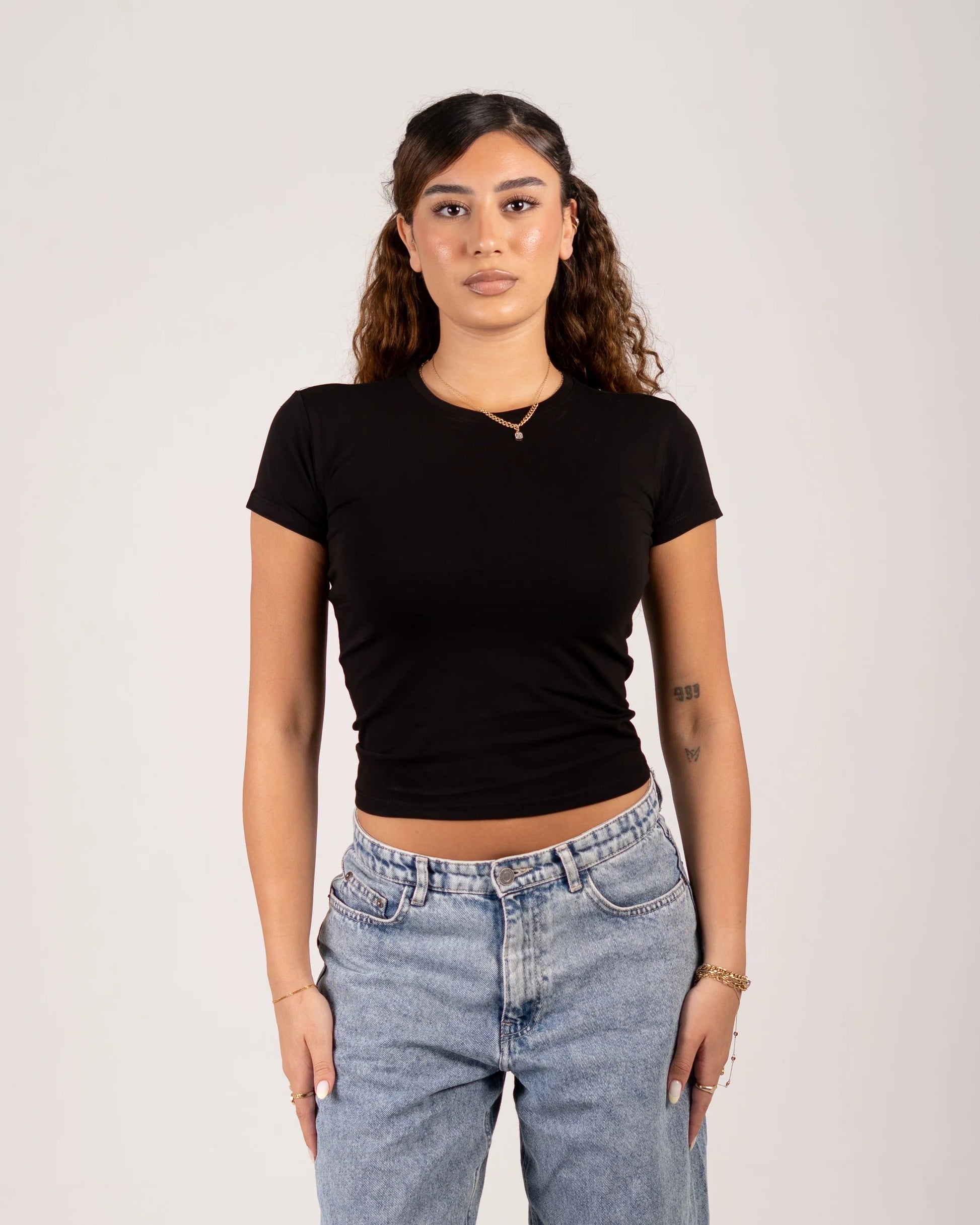 SHORT SLEEVE