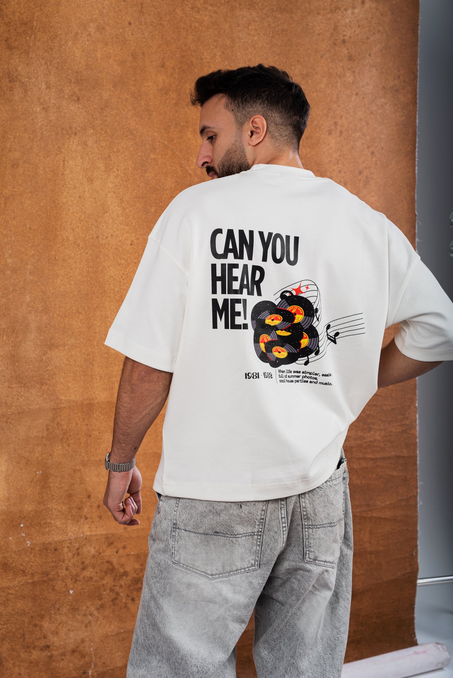 RW White Boxy-TEE "CAN YOU HEAR ME"