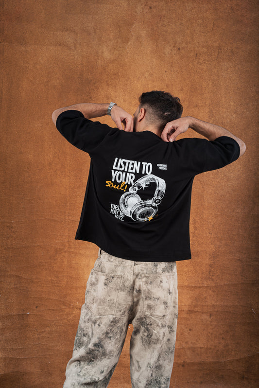 RW Black Boxy-TEE "LISTEN TO YOUR SOUL"