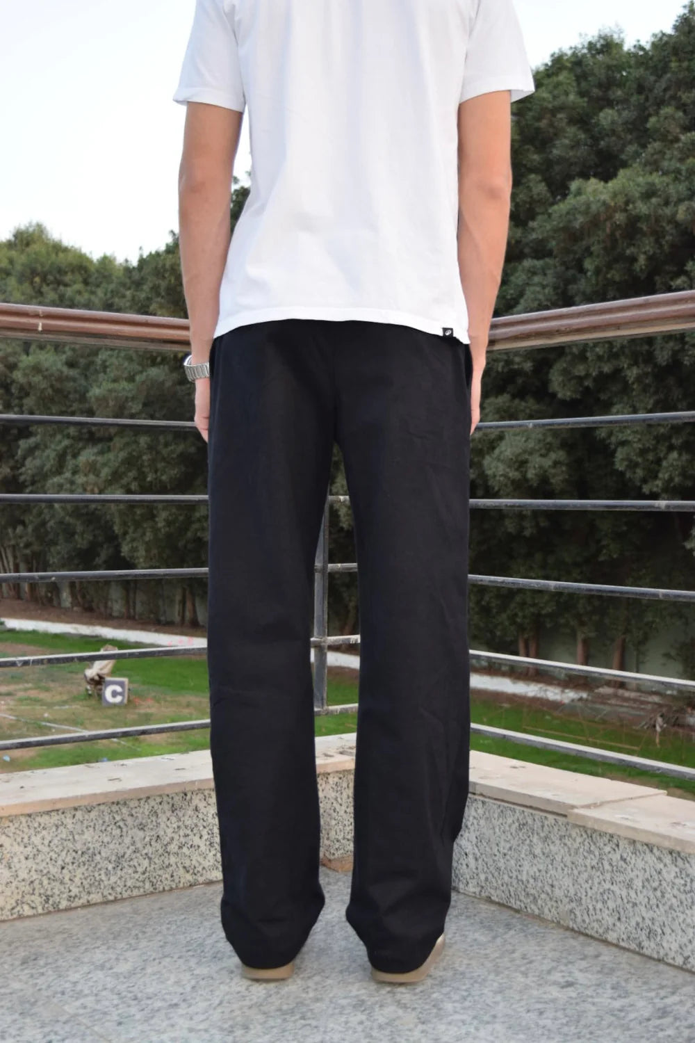 BLACK PLEATED GABARDINE PANTS