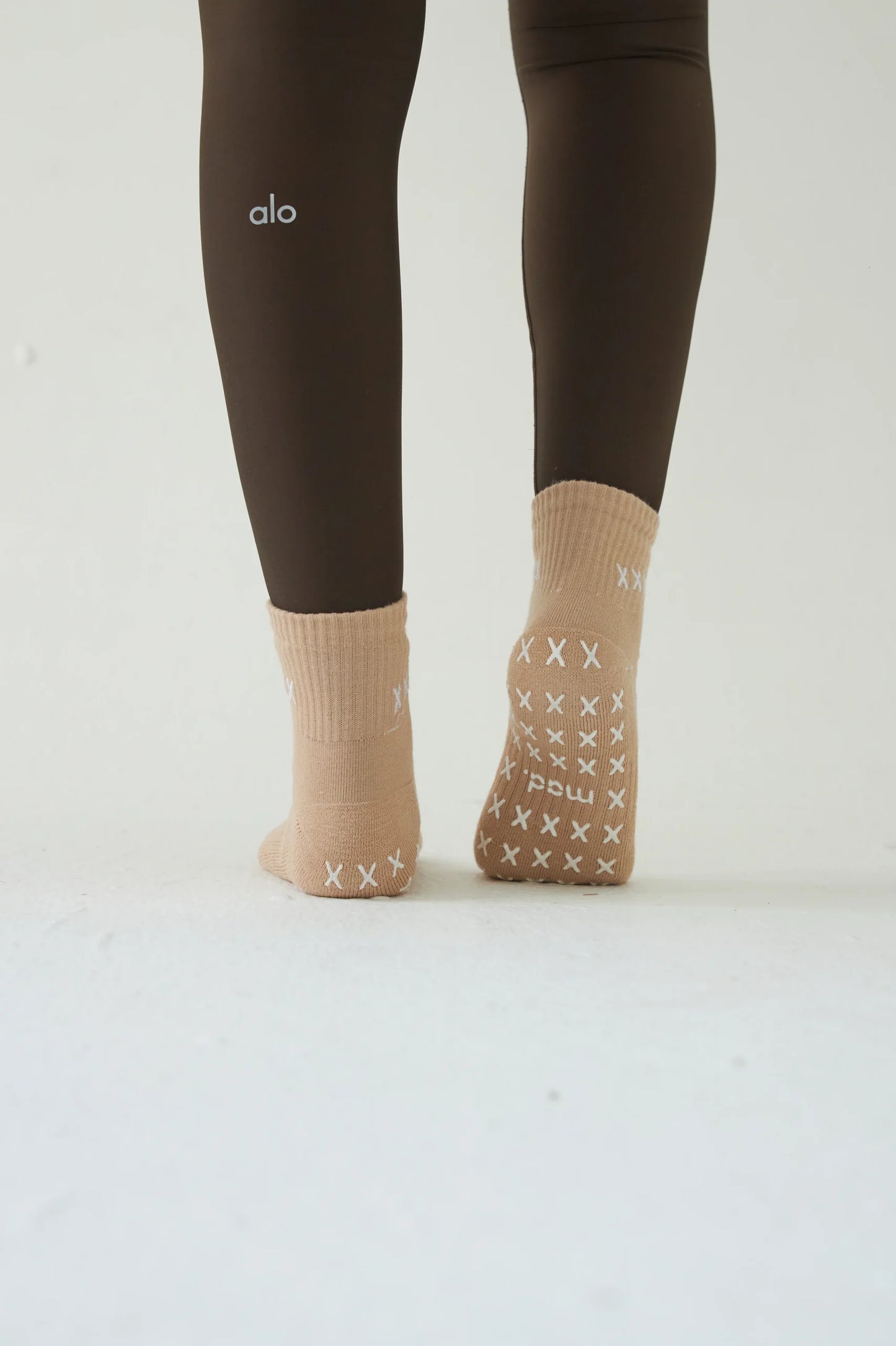 Beige classic mad grip socks