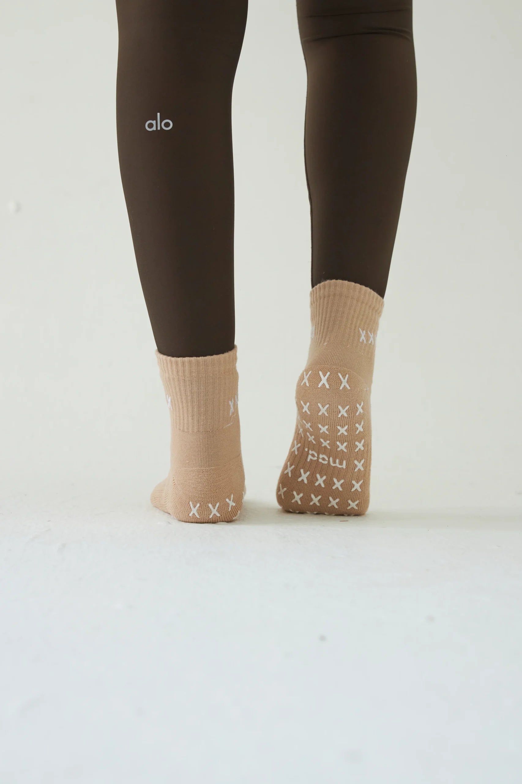 Beige classic mad grip socks