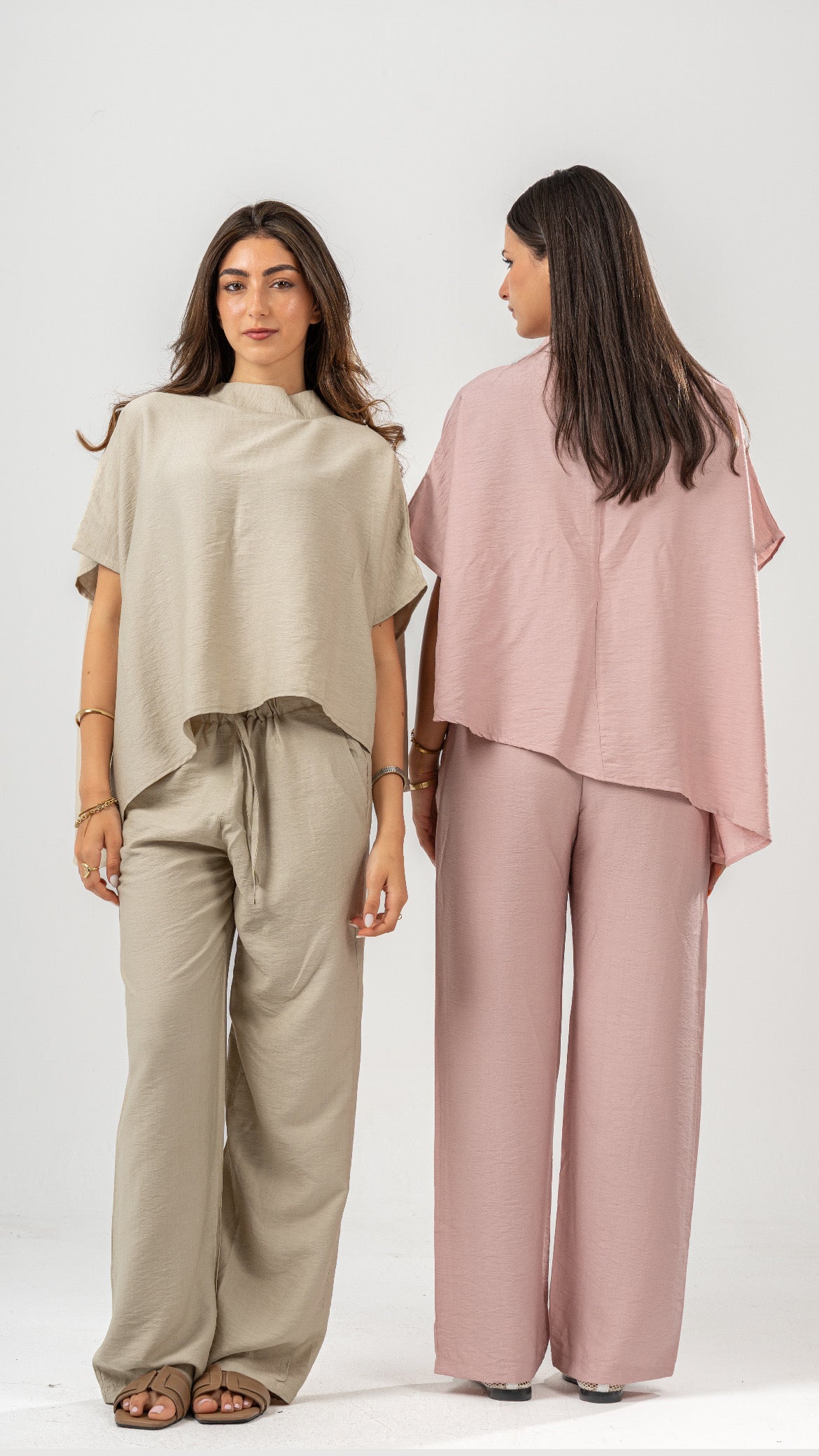 Asymmetrical set