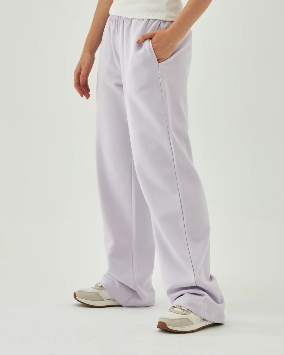 THE FLARED SWEATS - Image 5