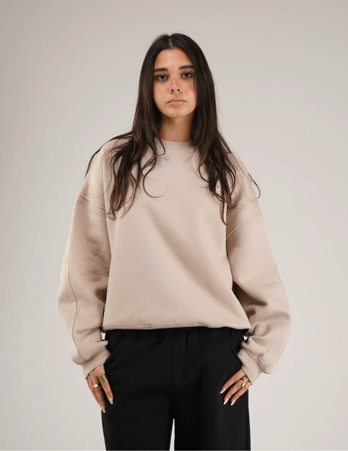 Beige crewneck - Image 2