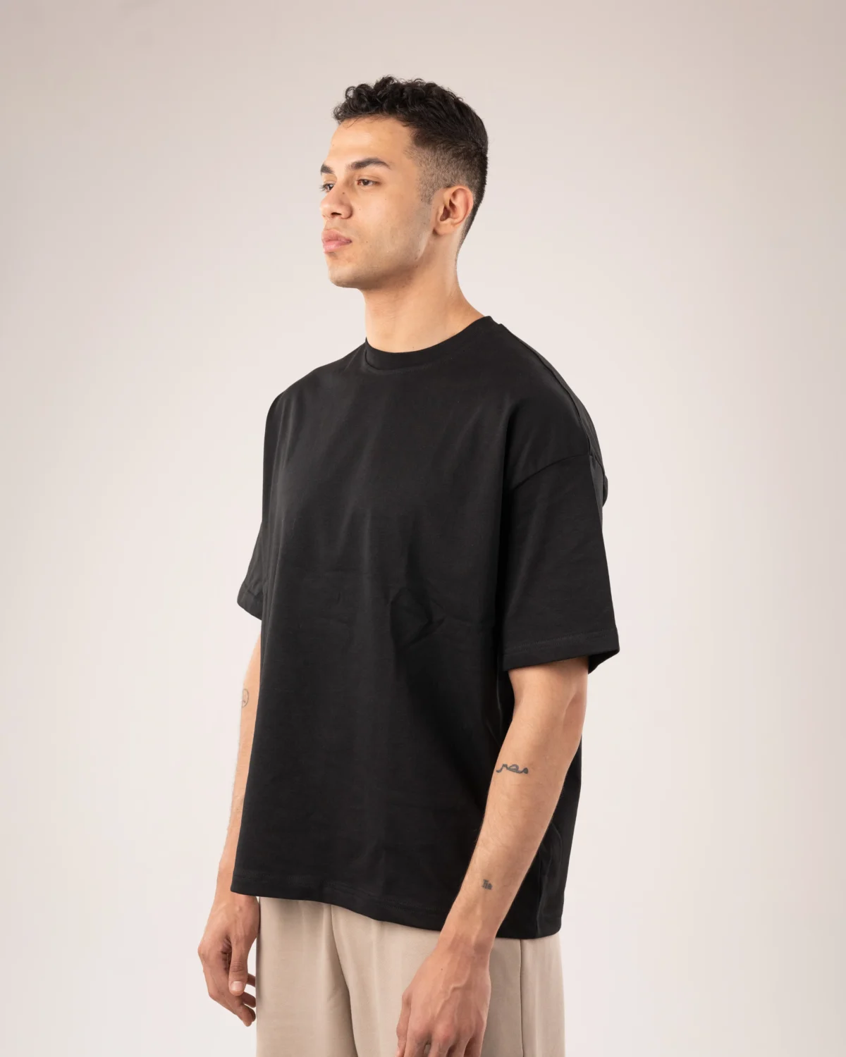 Heavy-Weight t-shirt - Black - Image 5