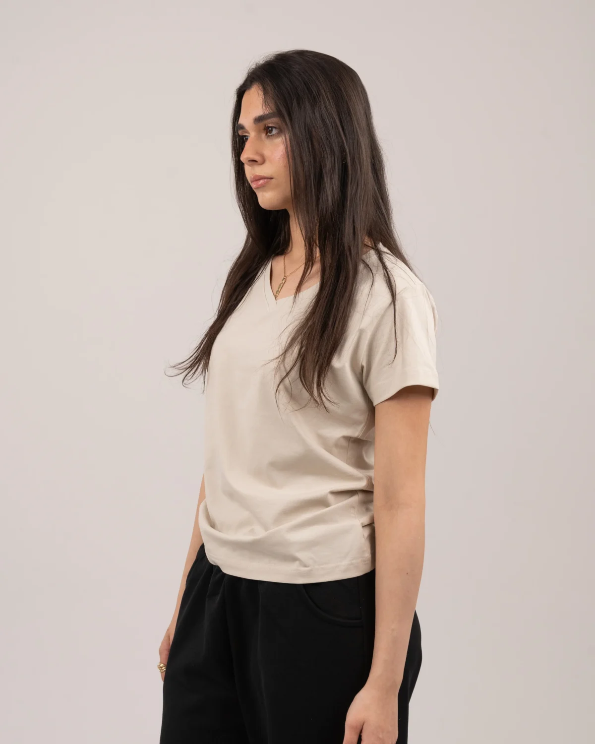 V-neck t-shirt - Cream - Image 3