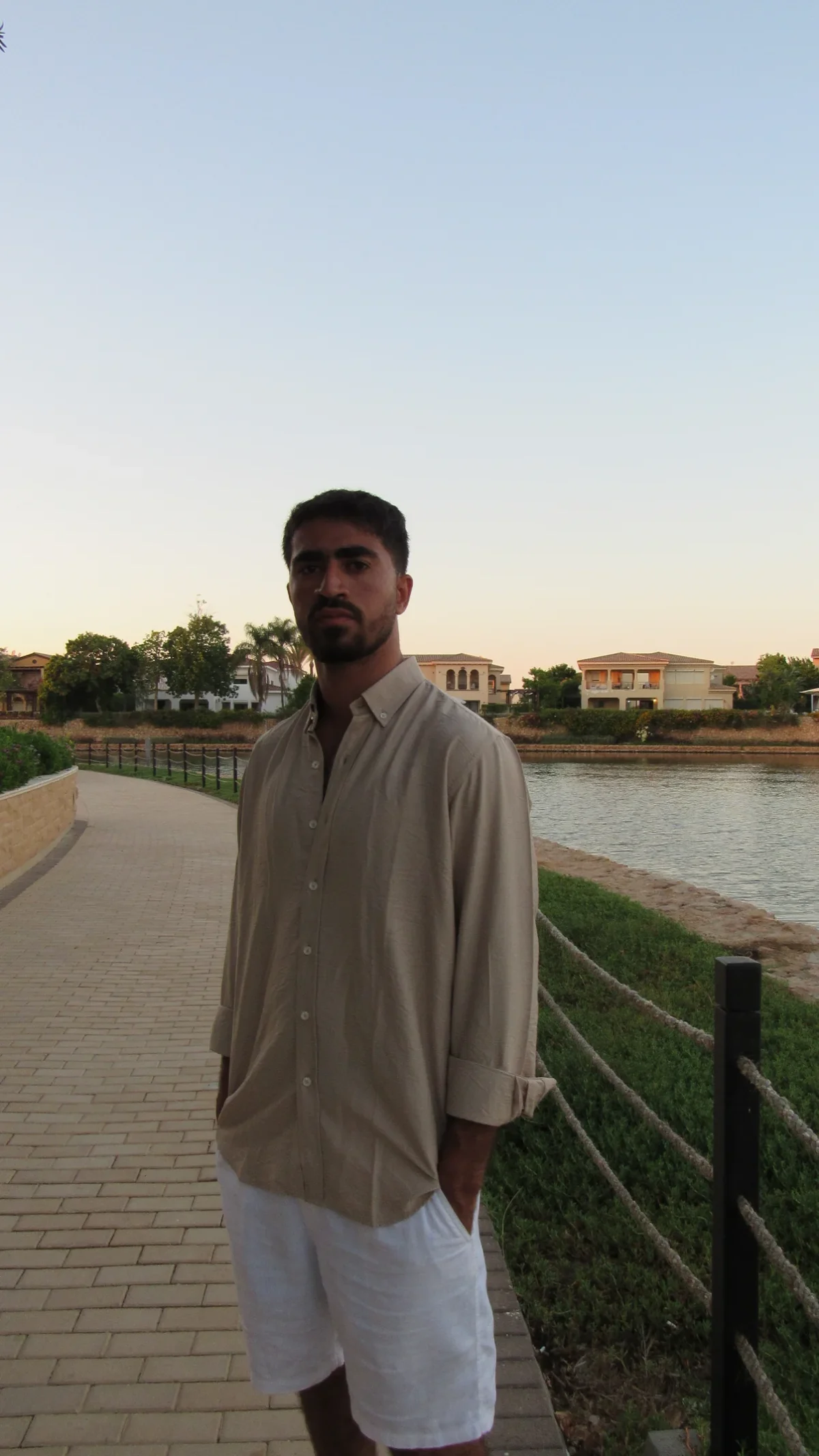 Linen Shirt With A Button-Down Collar - Image 2